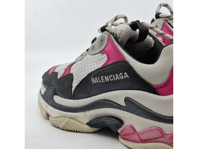 Paar kinder sneakers, maat 35, balenciaga, triple s - afbeelding 2 van  13