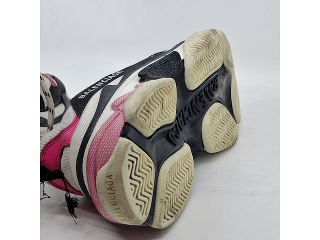 Paar kinder sneakers, maat 35, balenciaga, triple s - afbeelding 5 van  13