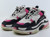 Paar kinder sneakers, maat 35, balenciaga, triple s