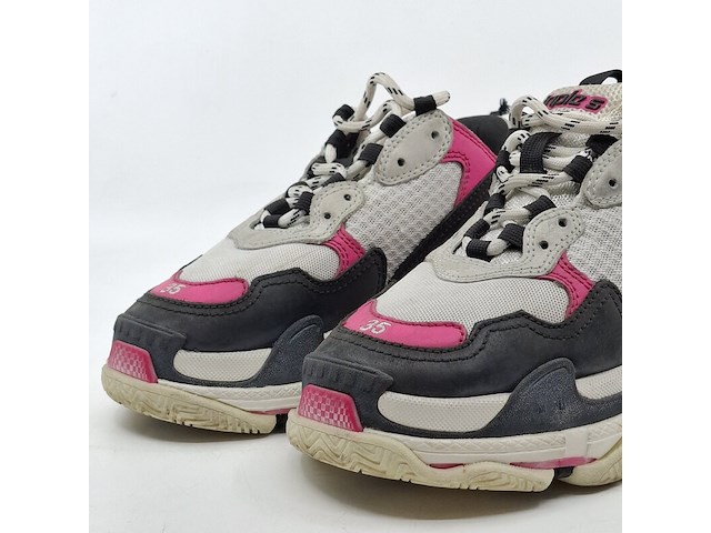 Paar kinder sneakers, maat 35, balenciaga, triple s - afbeelding 7 van  13