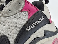 Paar kinder sneakers, maat 35, balenciaga, triple s - afbeelding 10 van  13