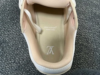 Paar louis vuitton trainer sneaker - afbeelding 7 van  7