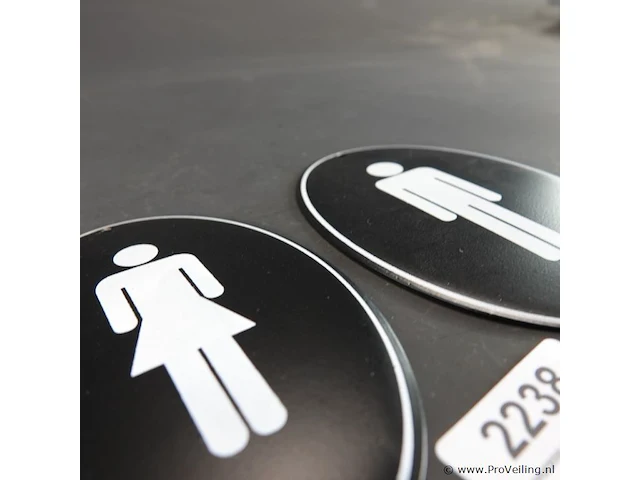 Paar metalen wc schilden - afbeelding 4 van  5