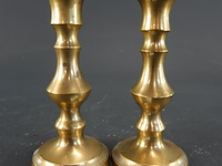 Paar oude brons/messing kandelaren - afbeelding 2 van  5
