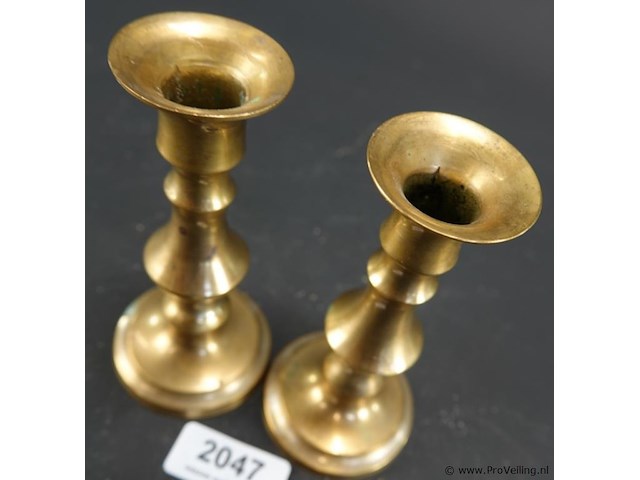 Paar oude brons/messing kandelaren - afbeelding 3 van  5