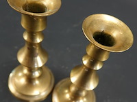 Paar oude brons/messing kandelaren - afbeelding 3 van  5
