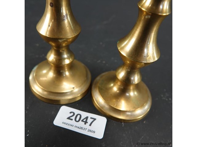 Paar oude brons/messing kandelaren - afbeelding 4 van  5