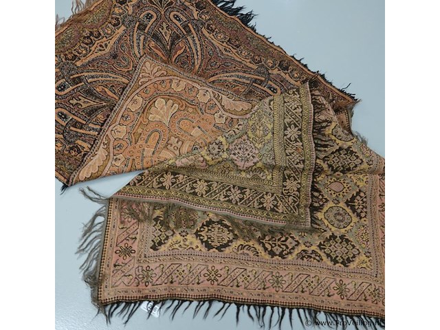 Paar oude kleden - afbeelding 5 van  5