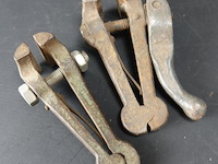 Paar oude klemwerktuigen - afbeelding 4 van  5