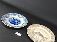 Paar oude porseleinen borden - afbeelding 1 van  5