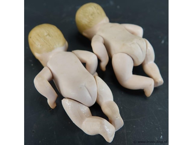Paar oude porseleinen popjes - afbeelding 3 van  5