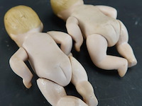 Paar oude porseleinen popjes - afbeelding 3 van  5