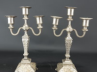Paar oude verzilverde kandelaren - afbeelding 1 van  5