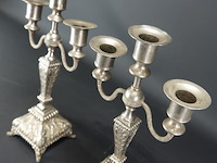 Paar oude verzilverde kandelaren - afbeelding 3 van  5