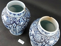 Paar oude/antieke kastvazen - afbeelding 3 van  5