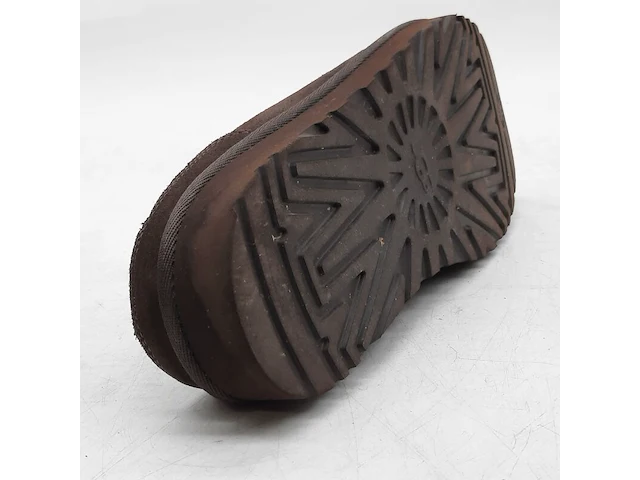 Paar pantoffels, maat 42, ugg, 1166761 - afbeelding 3 van  11