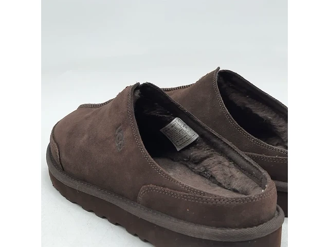 Paar pantoffels, maat 42, ugg, 1166761 - afbeelding 10 van  11