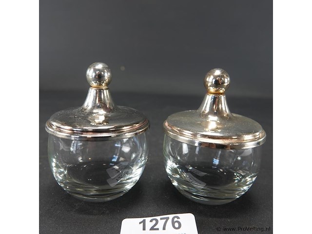 Paar potjes met verzilverde deksel - afbeelding 1 van  5