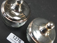Paar potjes met verzilverde deksel - afbeelding 3 van  5
