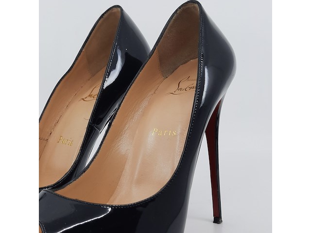 Paar pumps, maat 39, louboutin - afbeelding 3 van  9