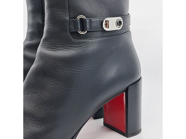 Paar pumps, maat 39, louboutin - afbeelding 3 van  13