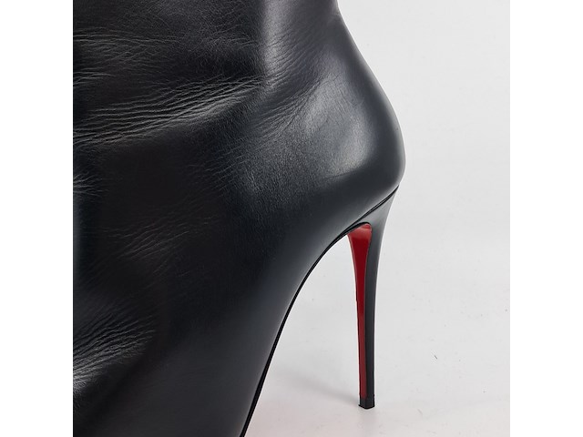 Paar pumps, maat 39, louboutin - afbeelding 7 van  13
