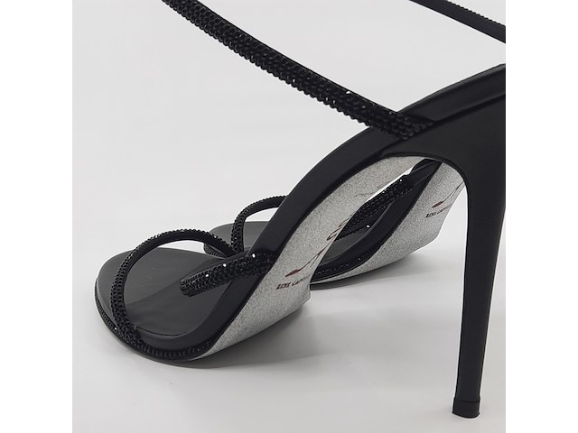 Paar pumps, maat 40, rene caovilla, black satin jet strass - afbeelding 9 van  11