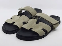 Paar sandalen - afbeelding 1 van  11