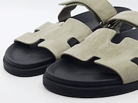 Paar sandalen - afbeelding 4 van  11