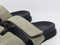 Paar sandalen - afbeelding 7 van  11