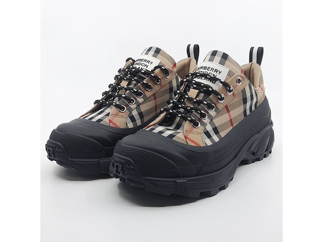 Paar schoenen, maat 36 1/2, burberry - afbeelding 1 van  11