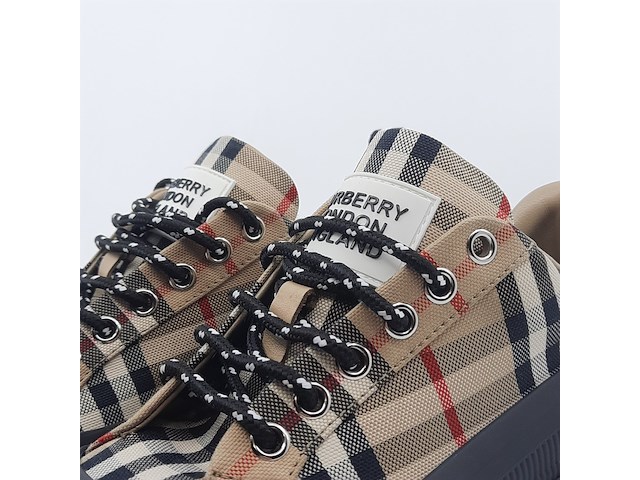 Paar schoenen, maat 36 1/2, burberry - afbeelding 6 van  11