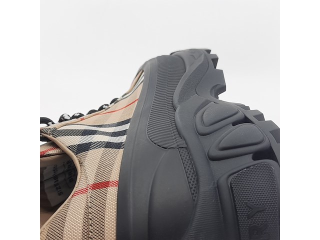 Paar schoenen, maat 36 1/2, burberry - afbeelding 11 van  11