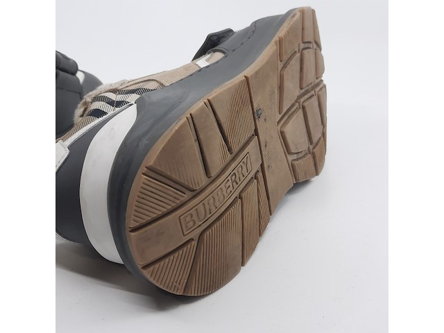 Paar schoenen, maat 36, burberry - afbeelding 3 van  12