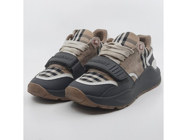 Paar schoenen, maat 36, burberry - afbeelding 1 van  12