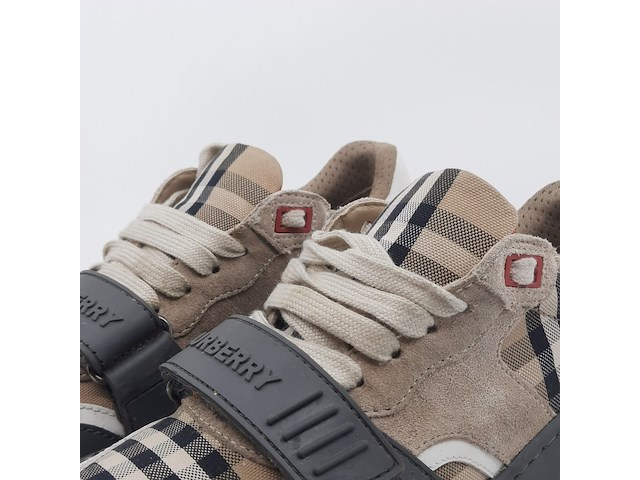 Paar schoenen, maat 36, burberry - afbeelding 7 van  12