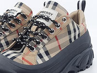 Paar schoenen, maat 36,5, burberry - afbeelding 5 van  11