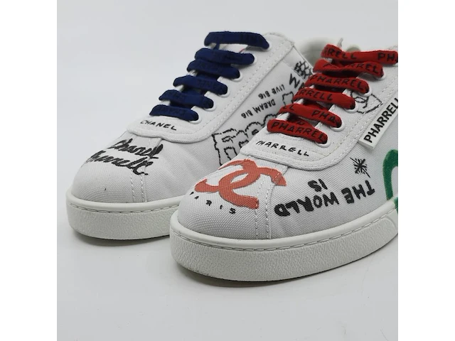 Paar schoenen, maat 37, chanel x pharrell, l c34877 - afbeelding 3 van  10