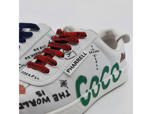 Paar schoenen, maat 37, chanel x pharrell, l c34877 - afbeelding 4 van  10