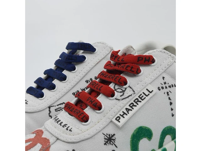 Paar schoenen, maat 37, chanel x pharrell, l c34877 - afbeelding 5 van  10