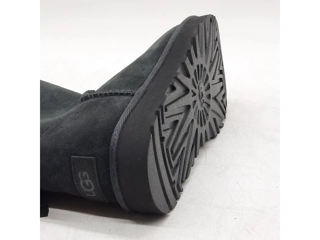 Paar schoenen, maat 37, ugg, 1016501 - afbeelding 8 van  8