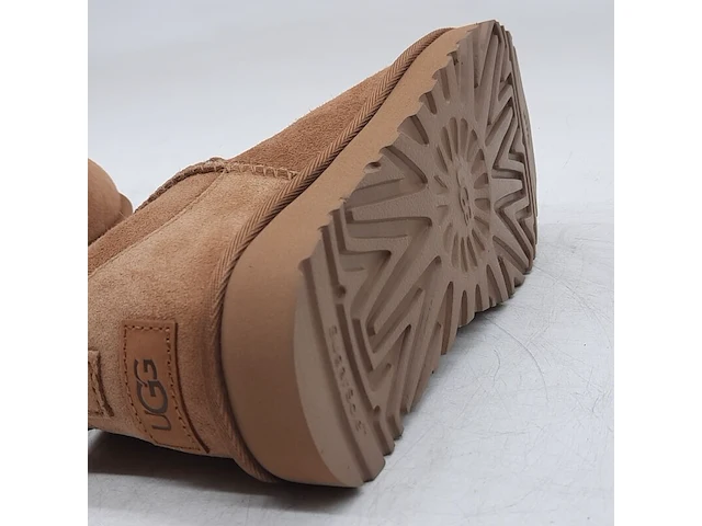 Paar schoenen, maat 37, ugg, 1116109 - afbeelding 8 van  8