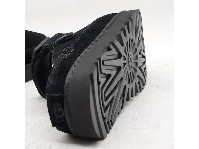 Paar schoenen, maat 37, ugg, 1138252 - afbeelding 8 van  8