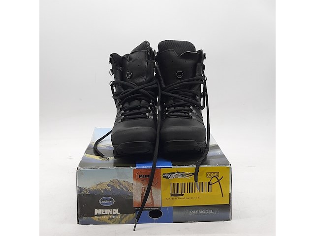 Paar schoenen, maat 37 - afbeelding 1 van  5