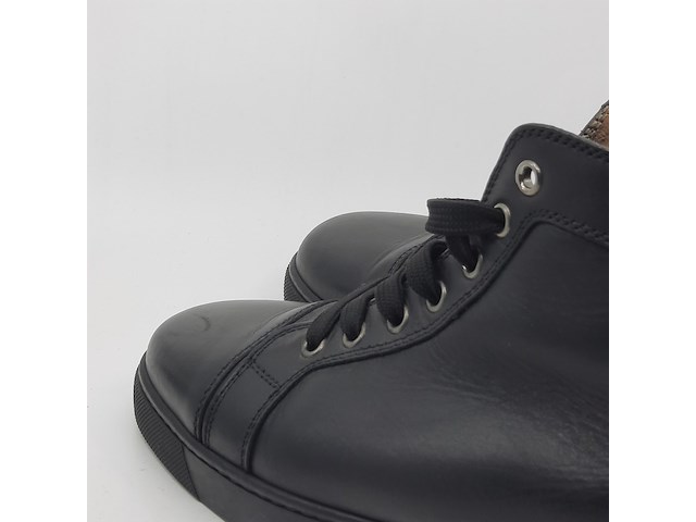 Paar schoenen, maat 38, louboutin - afbeelding 9 van  11