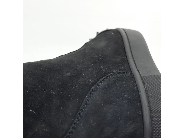 Paar schoenen, maat 39, christian louboutin - afbeelding 11 van  11