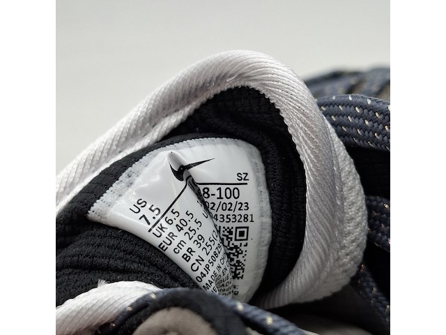 Paar schoenen, maat 39, nike, air max fj0698-100 - afbeelding 8 van  11