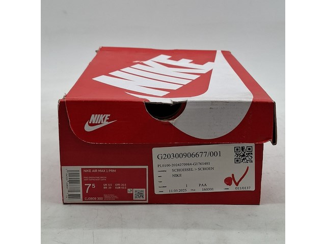 Paar schoenen, maat 40 1/2, nike, air max cj0609-300 - afbeelding 11 van  12