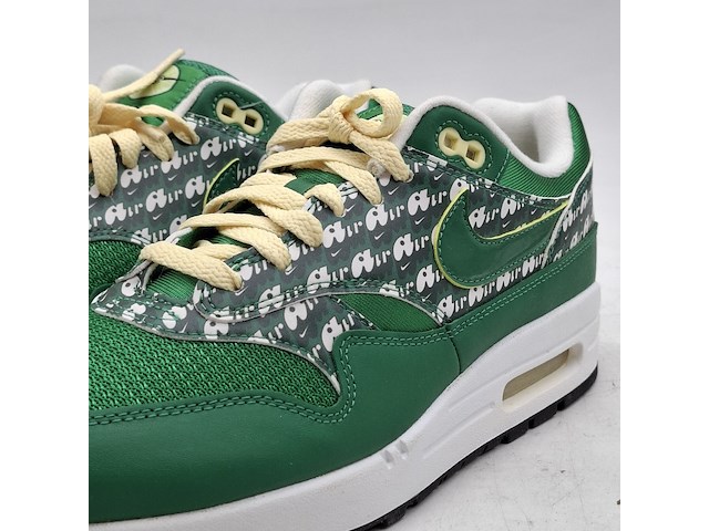 Paar schoenen, maat 40 1/2, nike, air max cj0609-300 - afbeelding 3 van  12