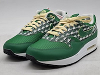 Paar schoenen, maat 40 1/2, nike, air max cj0609-300 - afbeelding 1 van  11